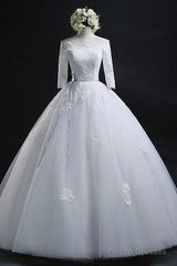 Elegant Ball Gown Bateau Long Tulle Wedding Dress With Lace