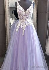 Princess V Neck Long/Floor-Length Tulle Prom Dresses With Appliqued Lace