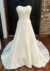 Strapless Sweetheart Neck A-Line Wedding Dress