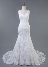Trumpet/Mermaid Lace V-Neck Sweep Train Wedding Dresses
