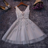 Tulle A-line V-neck Knee-length Lace Short Prom Dresses,Homecoming Dress with Applique