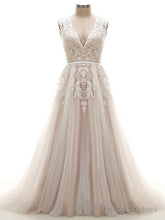 Tulle V-Neck Appliques Lace Wedding Dresses