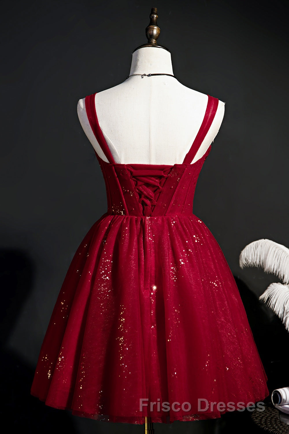 Elegant Sleeveless Tulle Sequins Short Homecoming Dress