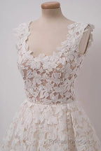 Chic A-line Short Lace Homecoming Dress