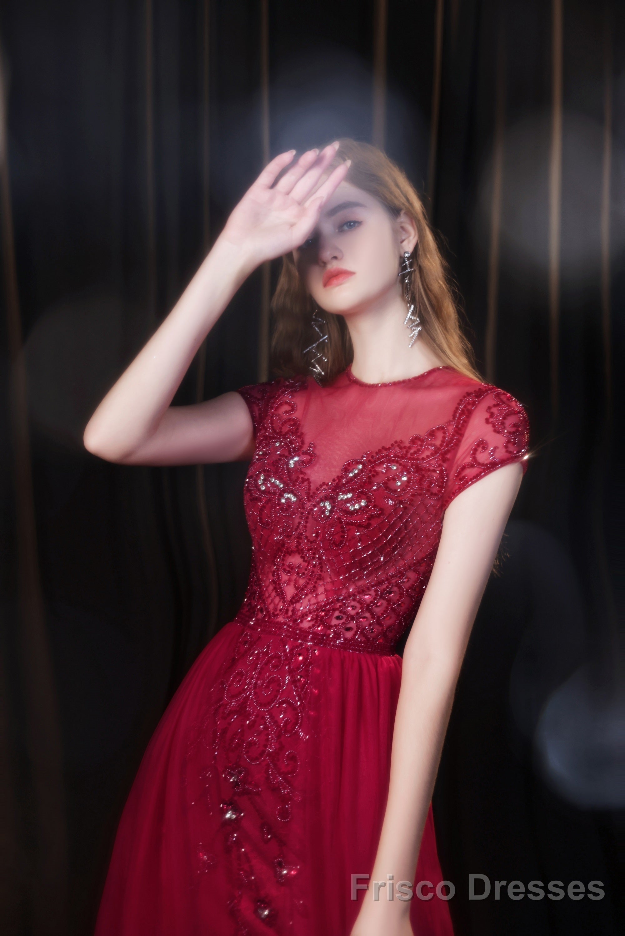 Cap Sleeves Prom Dress 2025 Beading Appliques Tulle Scoop Floor Length Burgundy Prom Dresses