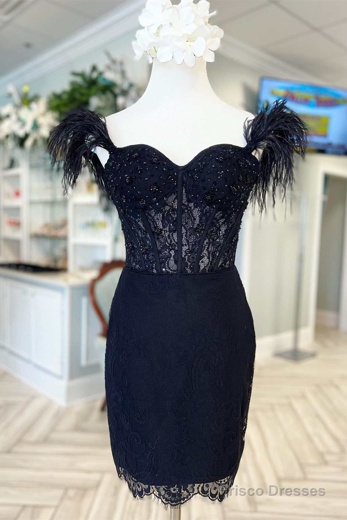 Black Lace Feather Sweetheart Short Party Dress Main image