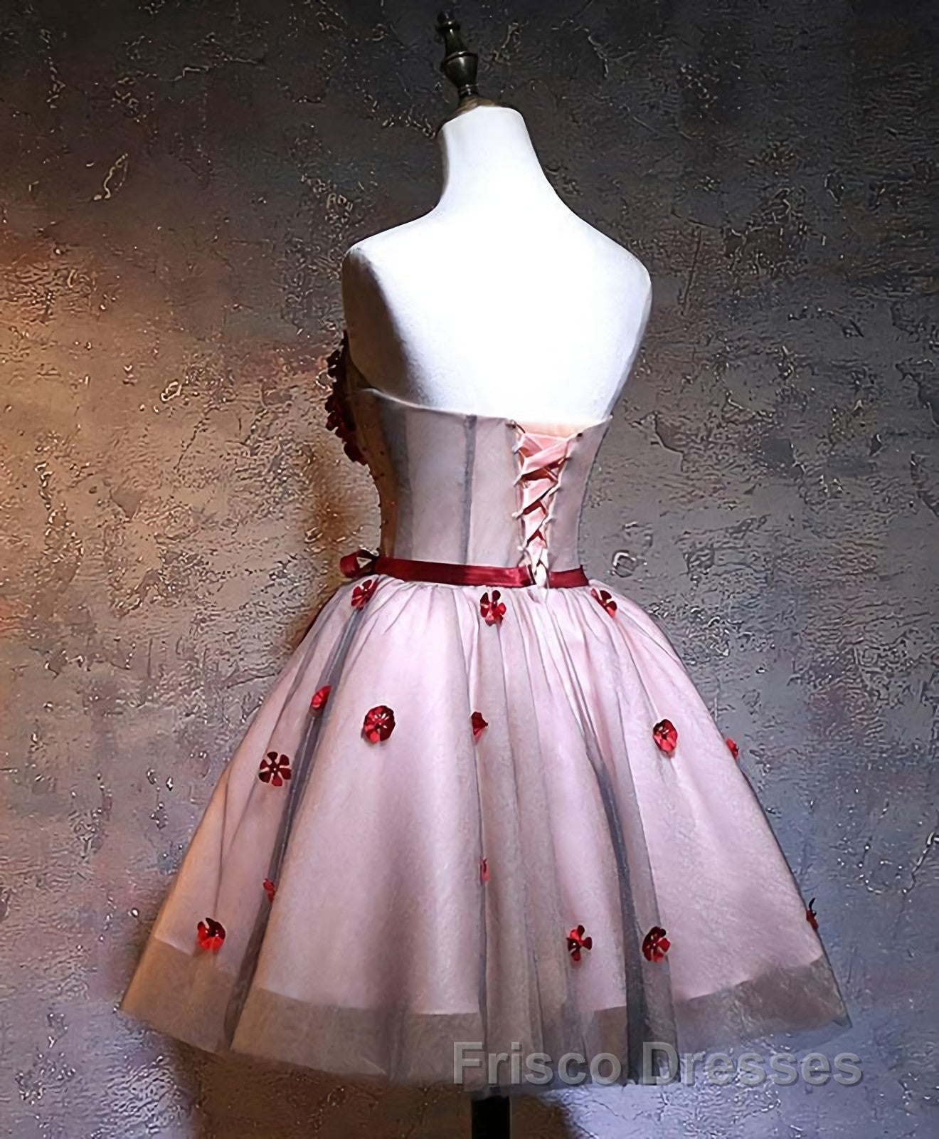 Red Sweetheart Neck Lace Short Formal Prom Dress