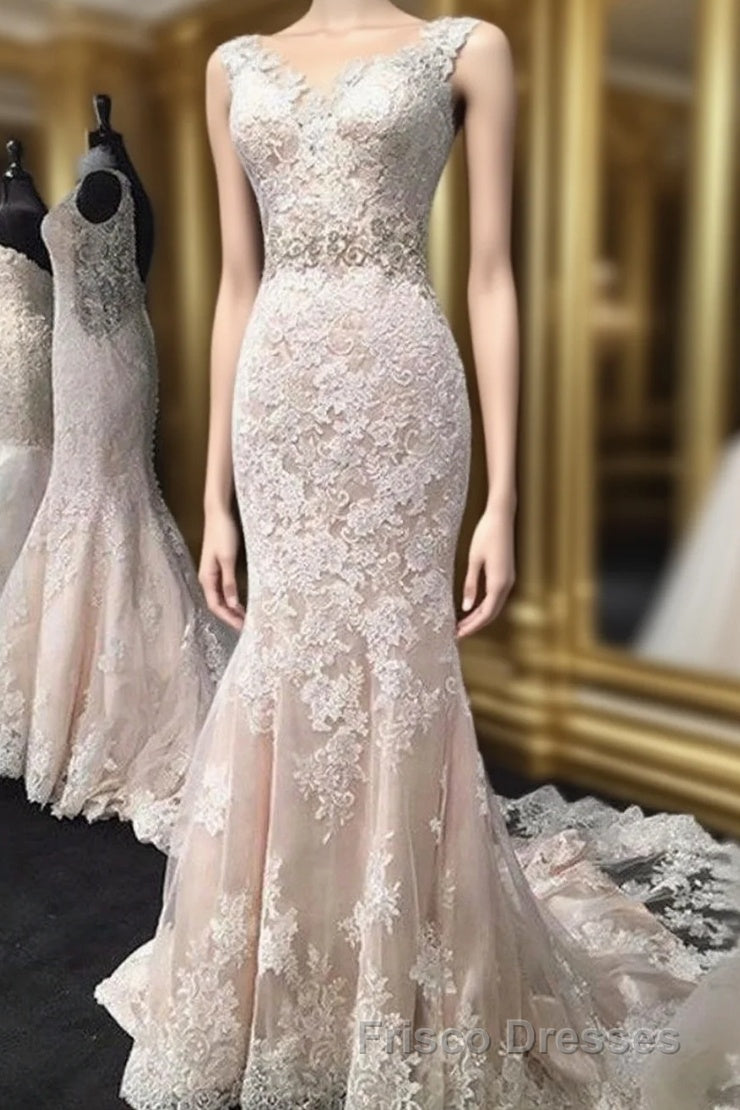 Charming Mermaid Trumpet Sleeveless Lace Appliques Wedding Dress