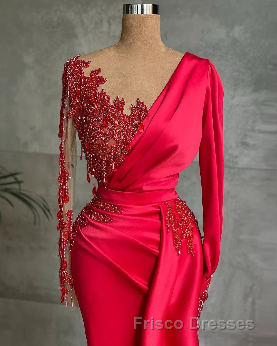 Gorgeous Red Long Sleeve Mermaid Evening Dress Lace Appliques Formal Prom Gown Ruffles Secondary image