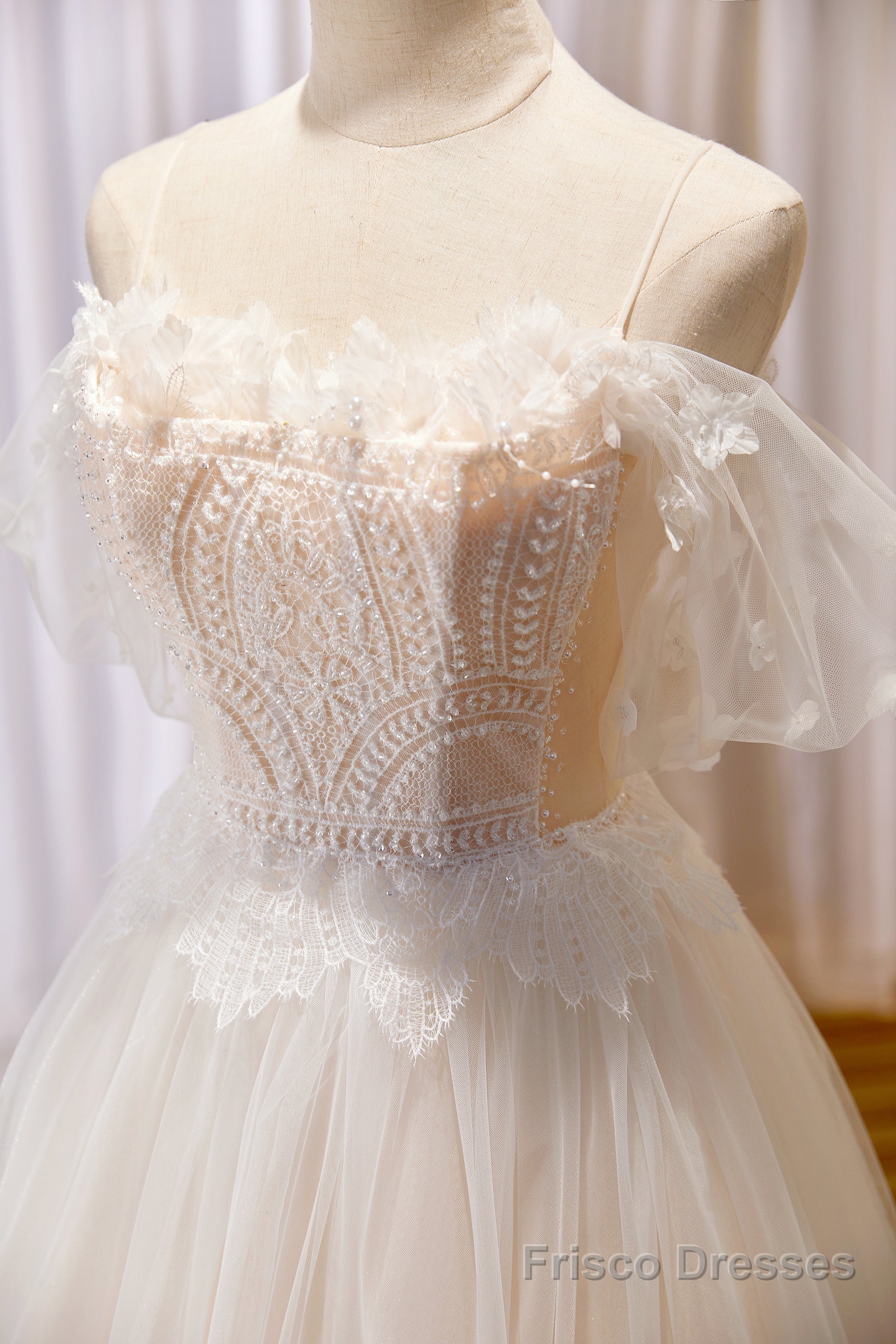 Chic Spaghetti Straps Beading A Line Tulle Wedding Gown Secondary image