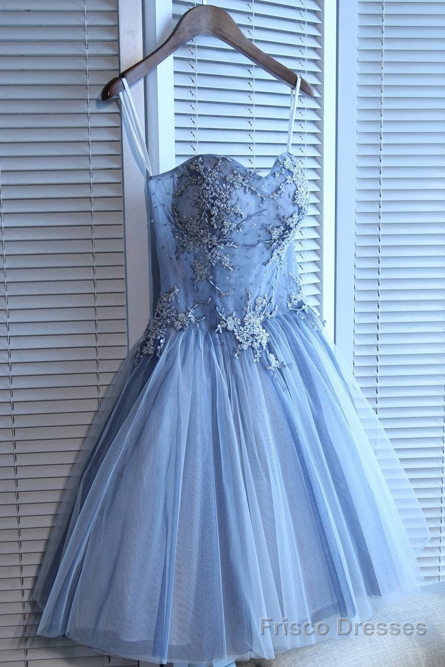 Sweetheart Strapless Homecoming Dresses, Beads Blue Lace Up Tulle Short Prom Dresses Main image