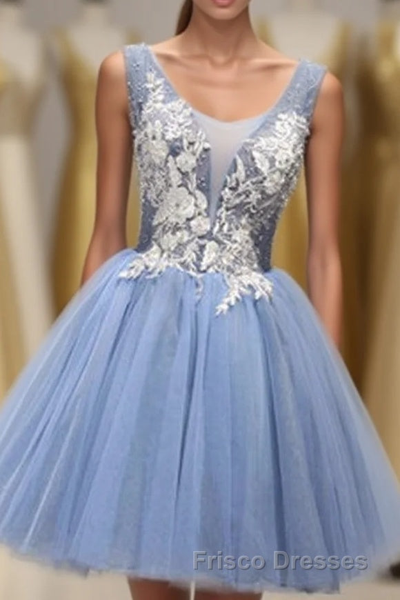 Luxurious A-line Straps Knee Length Short Tulle Homecoming Dress Main image