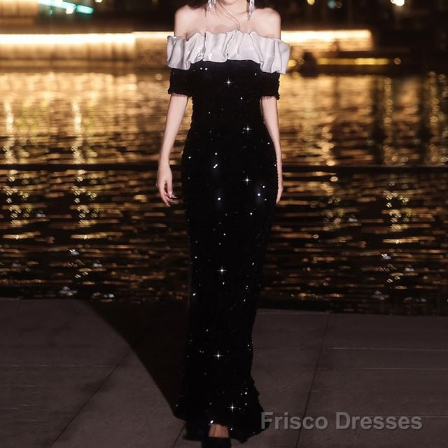 Off-Shoulder Rhinestone Ruffled Mermaid Evening Gown Main image