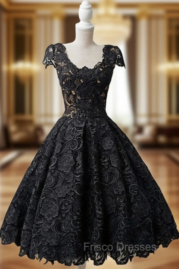 A-line Black Lace O-neck Backless Homecoming Dress