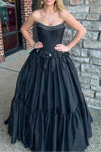 A-Line Black Scoop Neck Satin Long Prom Dresses With Bow Knots