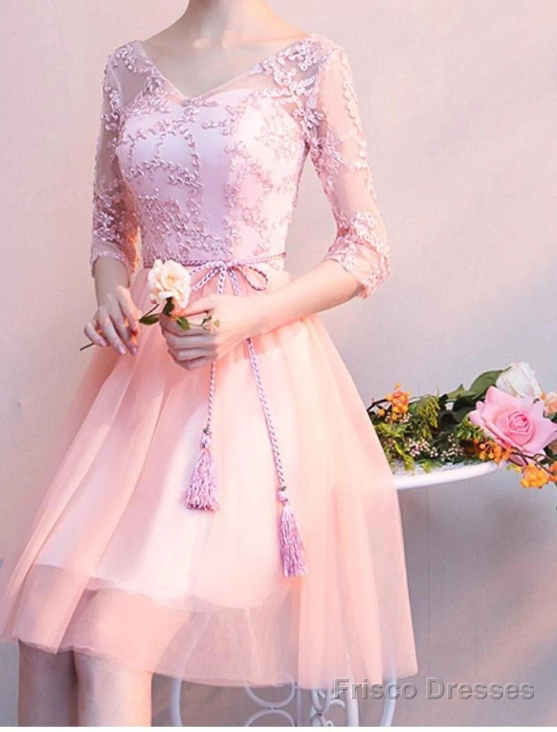 A-Line Bridesmaid Dress V Neck Half Sleeve Beautiful Back Knee Length Lace / Tulle With Appliques