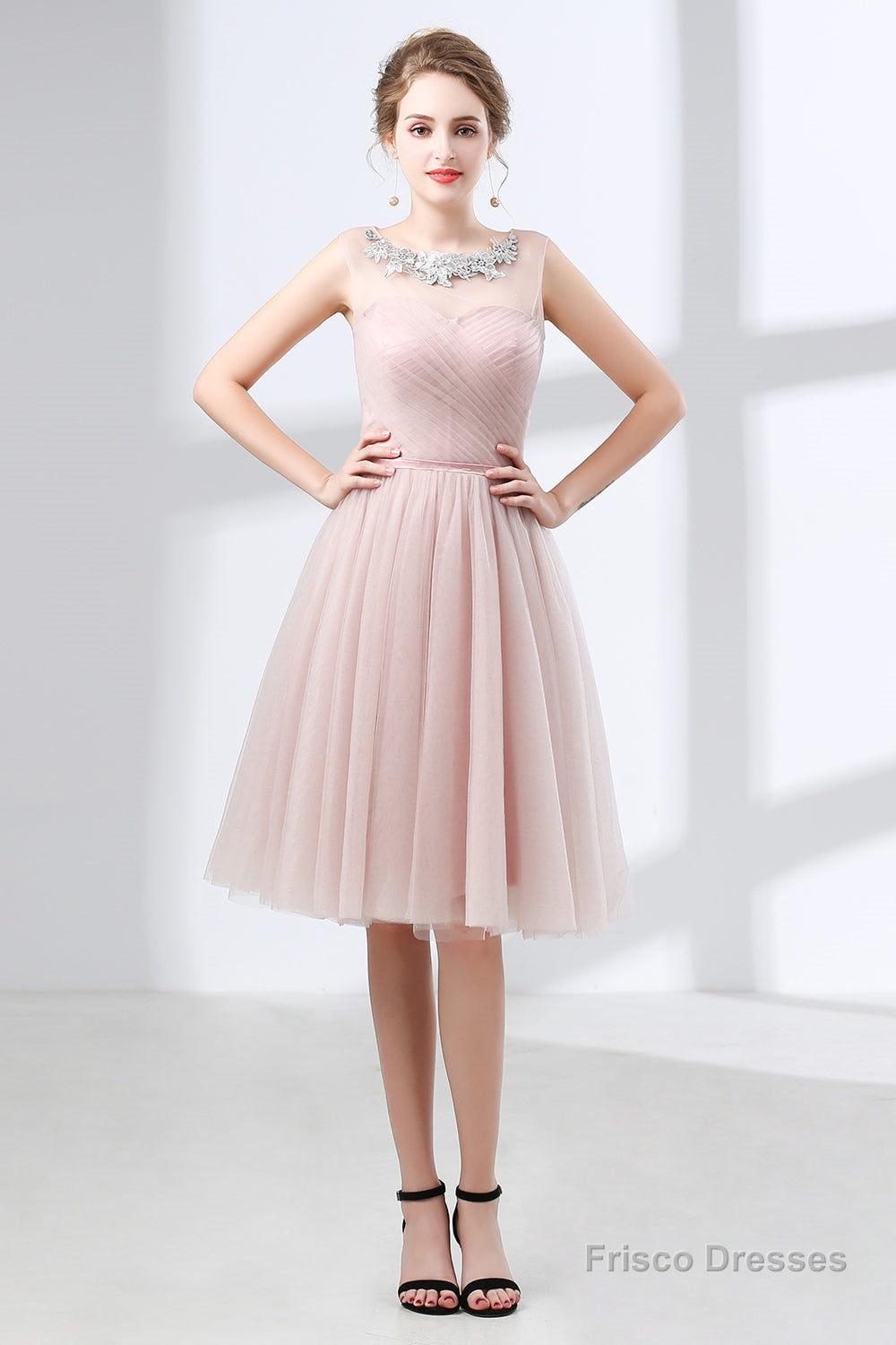 A-Line Pink Tulle Lace Pleats Knee Length Homecoming Dresses Main image