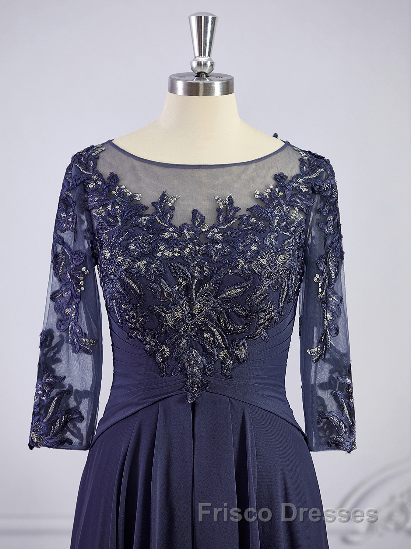 A-Line/Princess Bateau Floor-Length Chiffon Mother of the Bride Dress With Appliques Lace