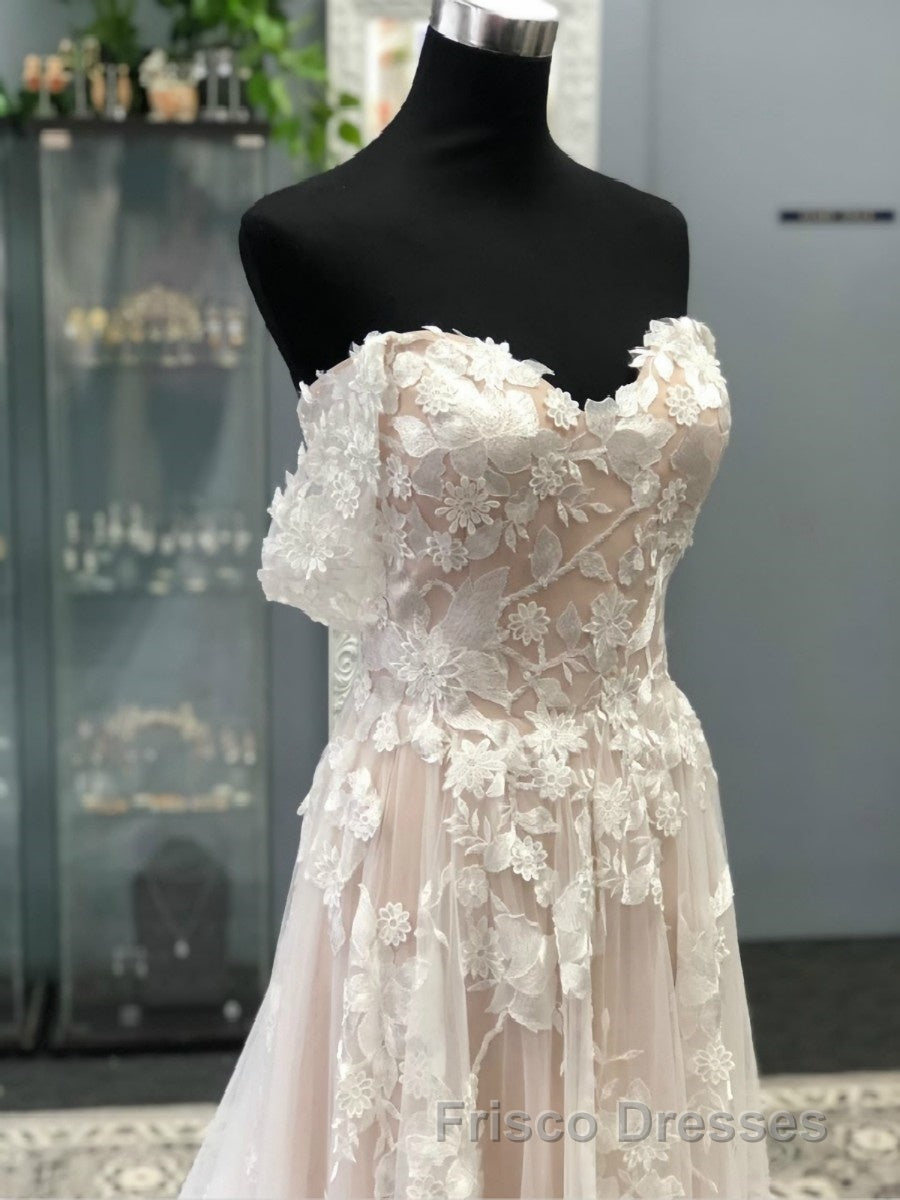A-Line/Princess Off-the-Shoulder Court Train Tulle Wedding Dress With Appliques Lace Secondary image