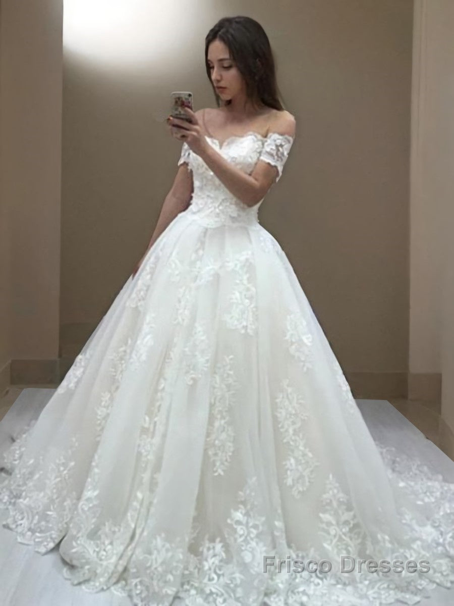 A-Line/Princess Off-the-Shoulder Sweep Train Tulle Wedding Dresses With Appliques Lace Main image