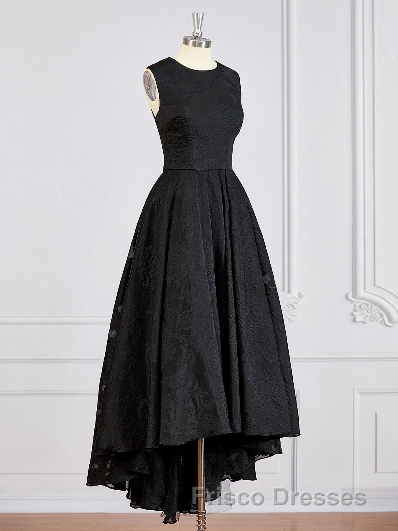 A-Line/Princess Scoop Asymmetrical Lace Mother of the Bride Dress With Applique