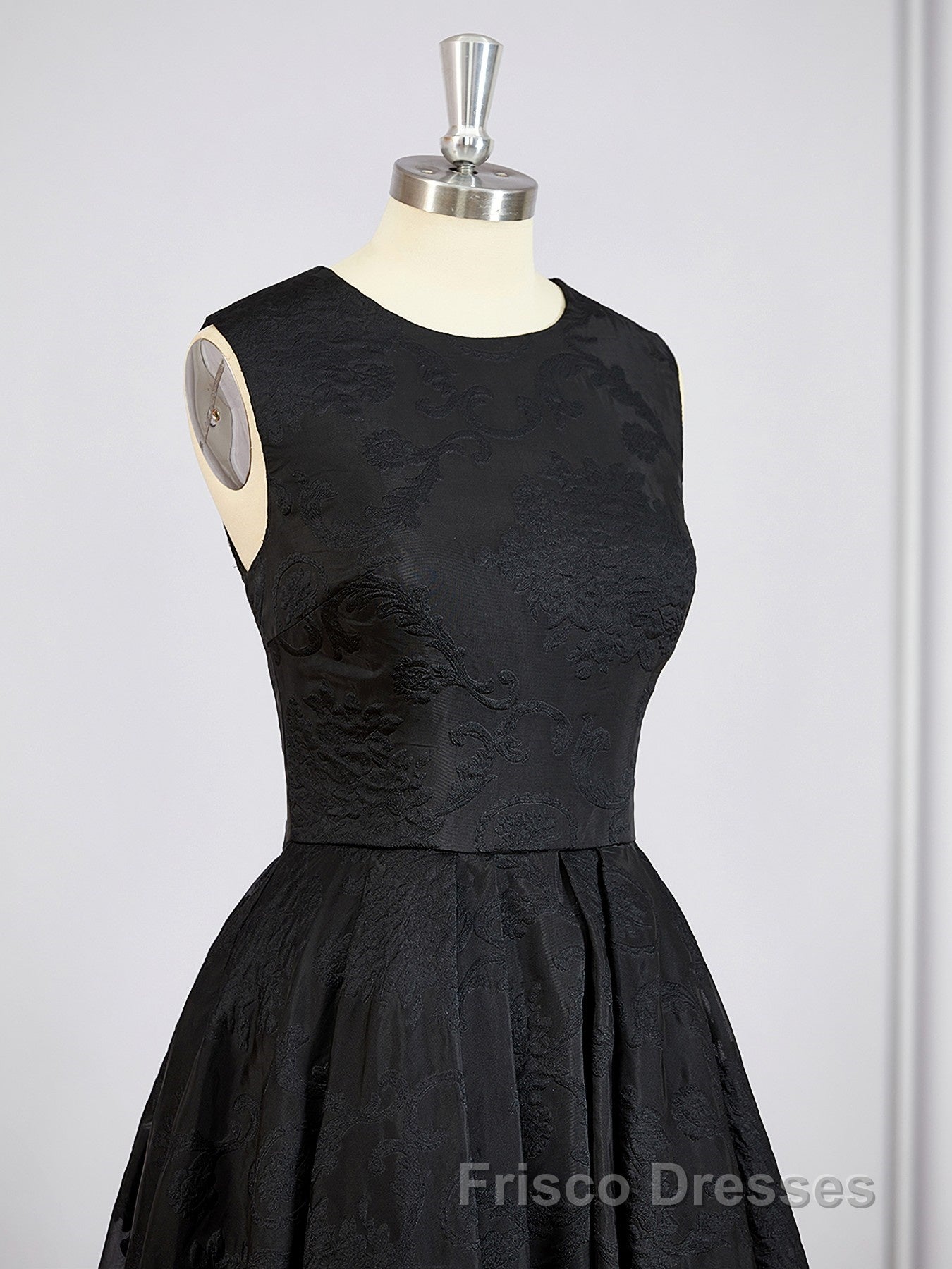 A-Line/Princess Scoop Asymmetrical Lace Mother of the Bride Dress With Applique