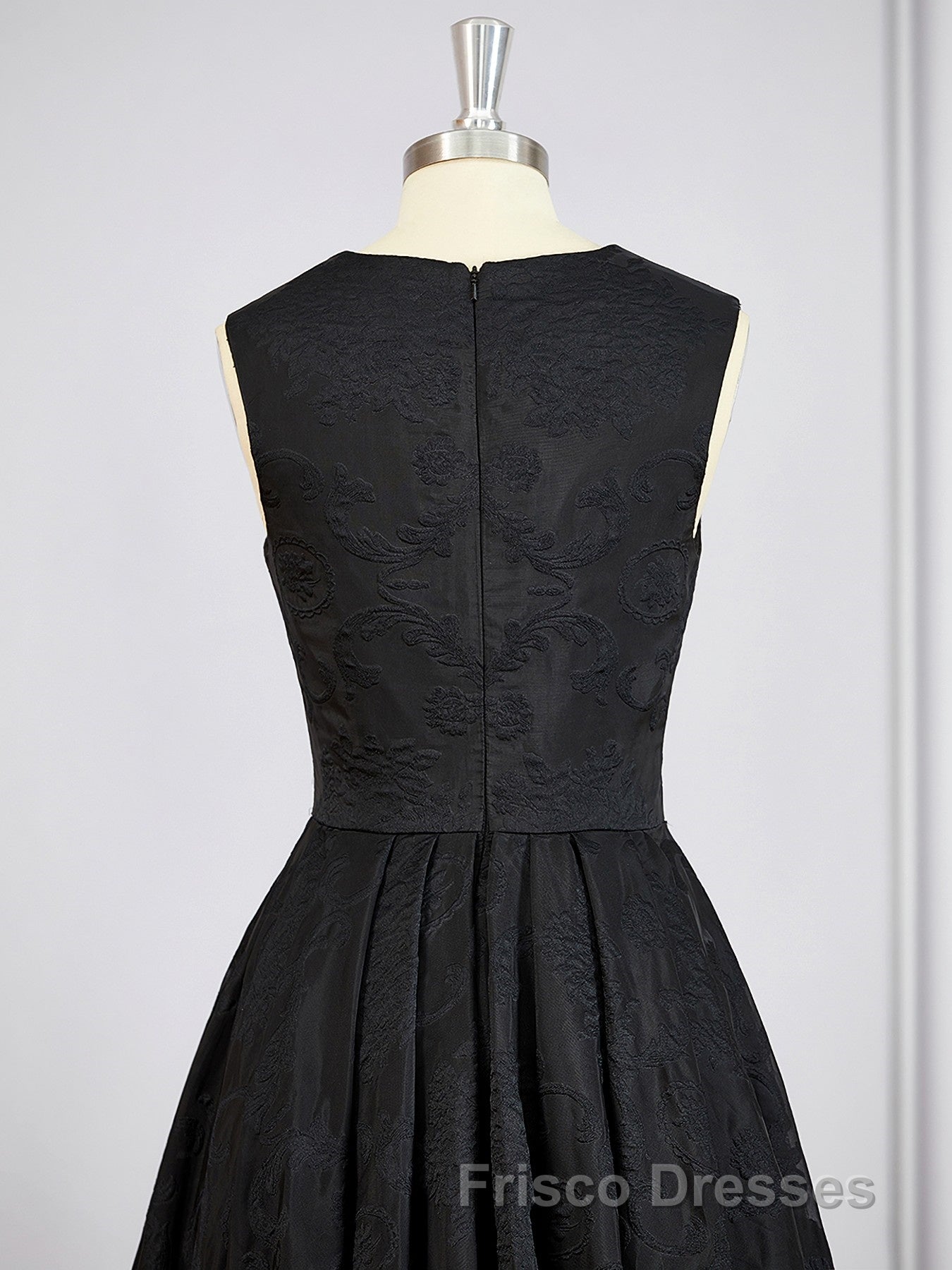 A-Line/Princess Scoop Asymmetrical Lace Mother of the Bride Dress With Applique