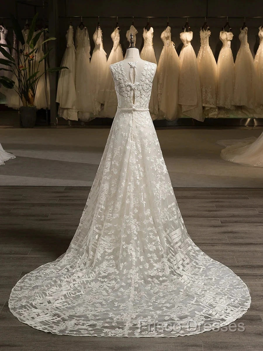 A-Line/Princess Scoop Sleeveless Tulle Applique Covered Button Court Train Wedding Dress Secondary image