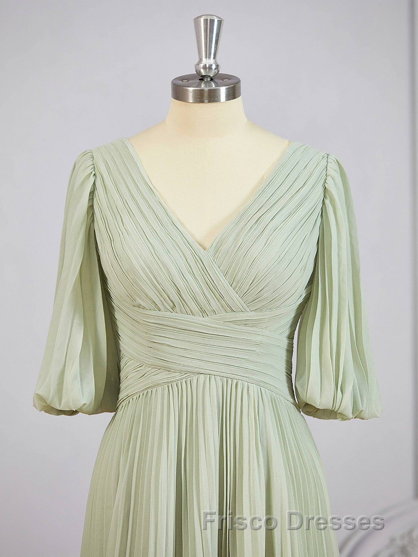 A-Line/Princess V-neck Floor-Length Chiffon Mother of the Bride Dress Secondary image