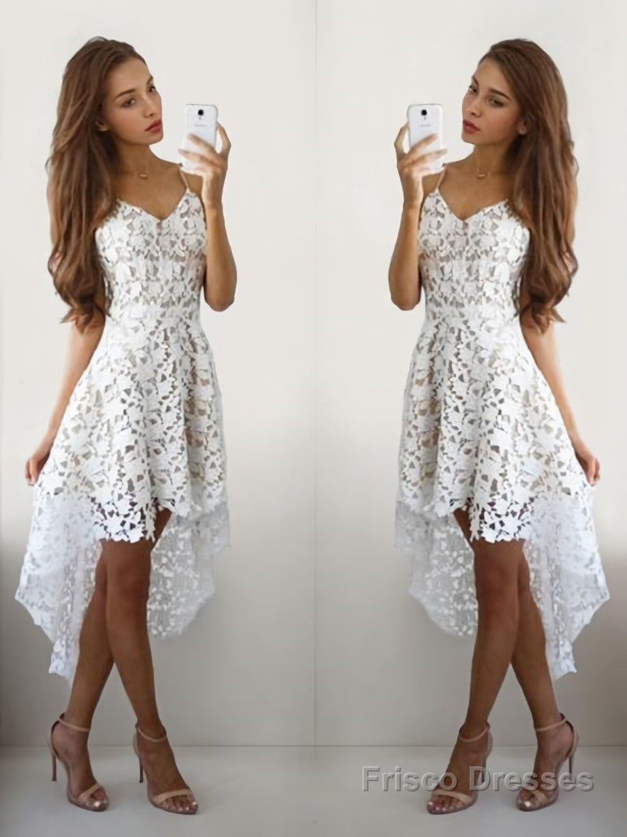 A-Line/Princess V-neck Short/Mini Lace Homecoming Dresses