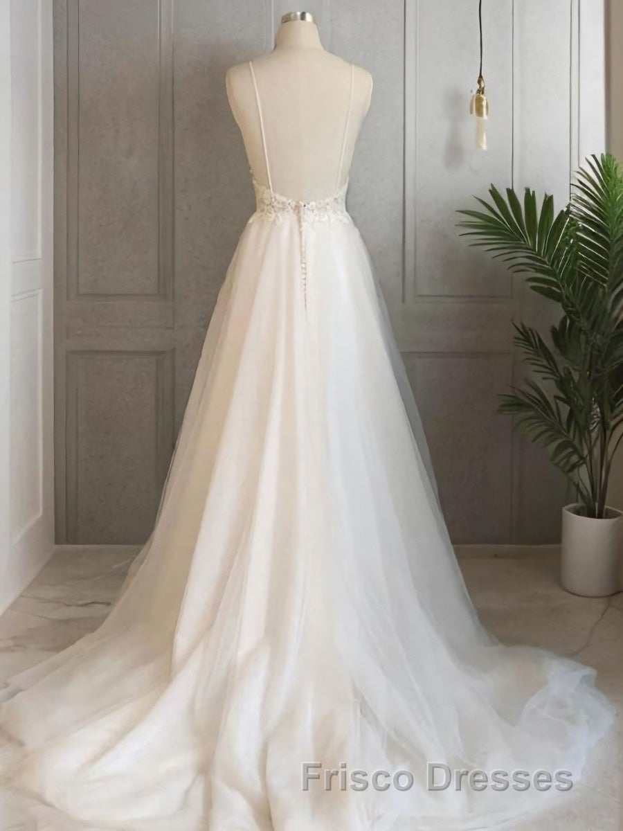 A-Line/Princess V-neck Sweep Train Tulle Wedding Dress With Appliques Lace