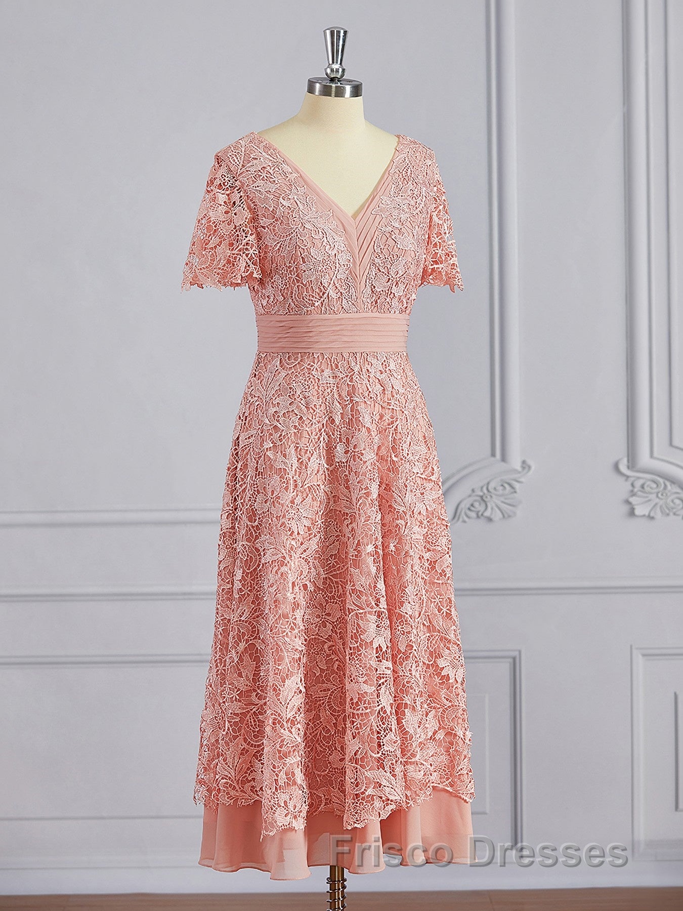 A-Line/Princess V-neck Tea-Length Chiffon Mother of the Bride Dress With Appliques Lace