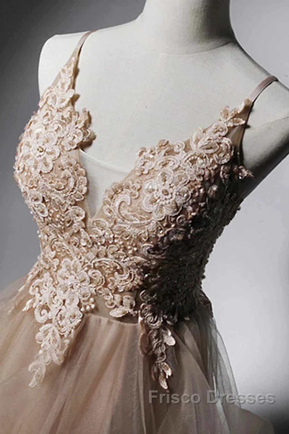 A-Line Formal Prom Dress Open Back Dress Formal Wedding Party Floor Length Sleeveless Spaghetti Strap Lace With Ruffles Appliques