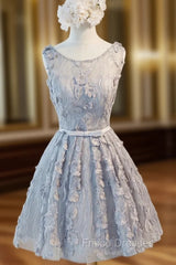 A-Line Scoop Sleeveless Short Silver Lace Homecoming Dress with Appliques