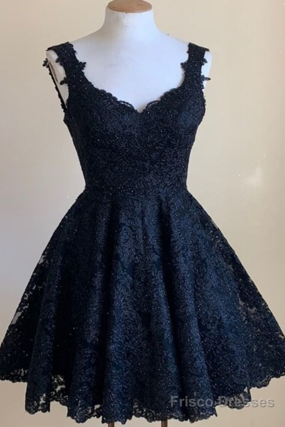 A-Line Short Navy Blue Lace Homecoming Dress Main image