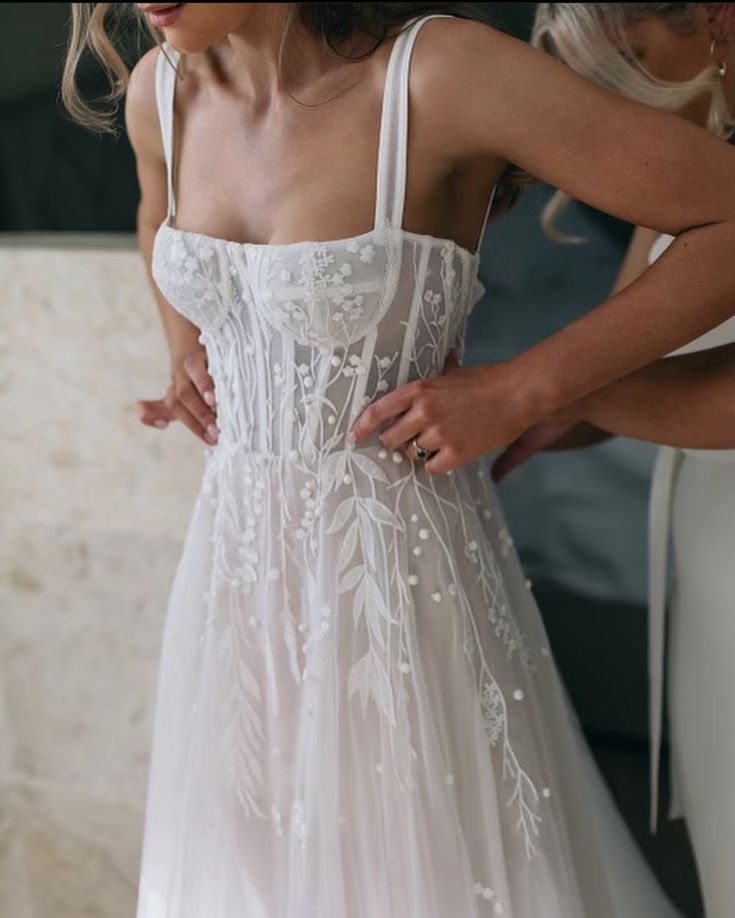 A Line Straps Tulle Long Wedding Dress Princess Bridal Gown Secondary image