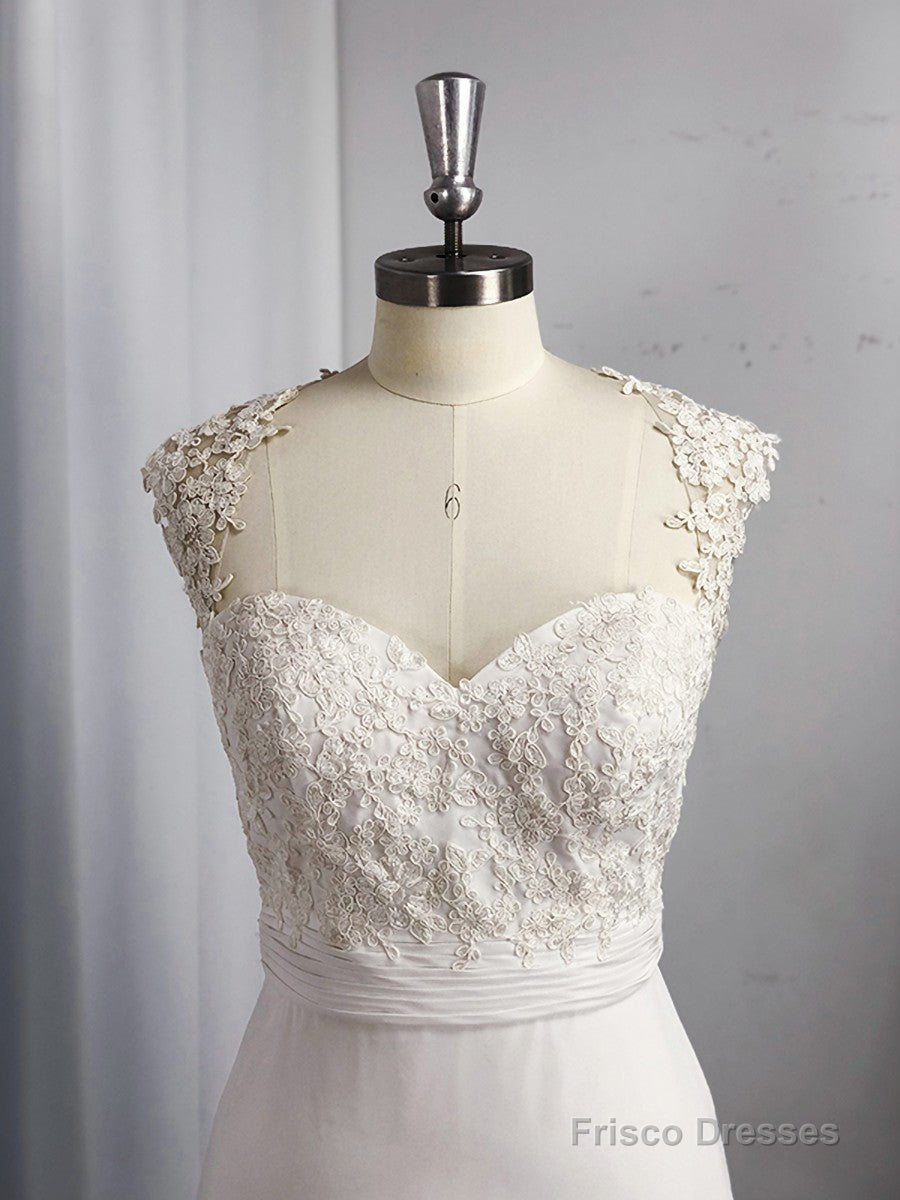 A-line Sweetheart Appliques Lace Floor-Length Chiffon Dress