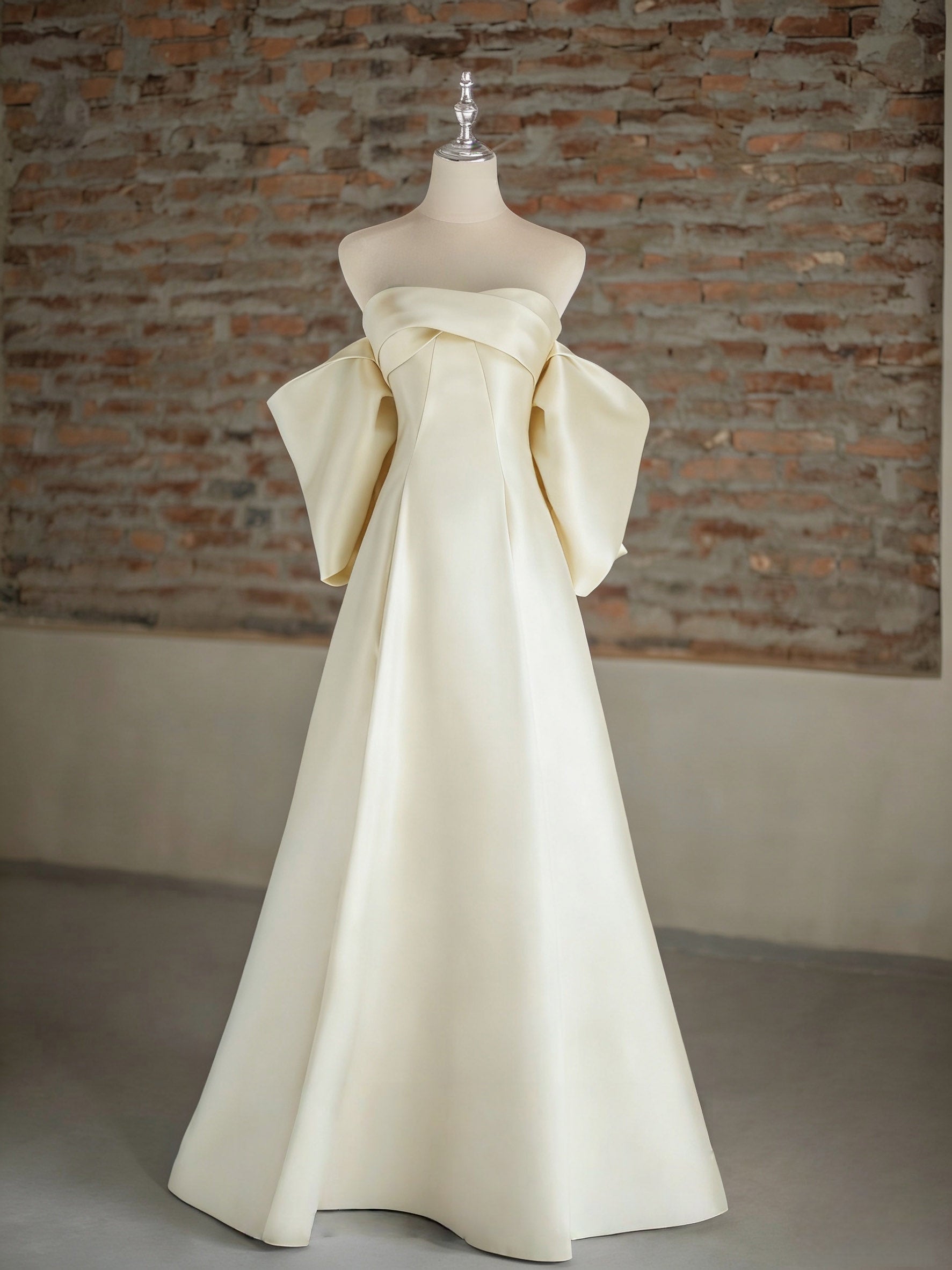 A-Line Sweetheart Neck Sweep Train Satin Ivory Long Prom Dress Main image