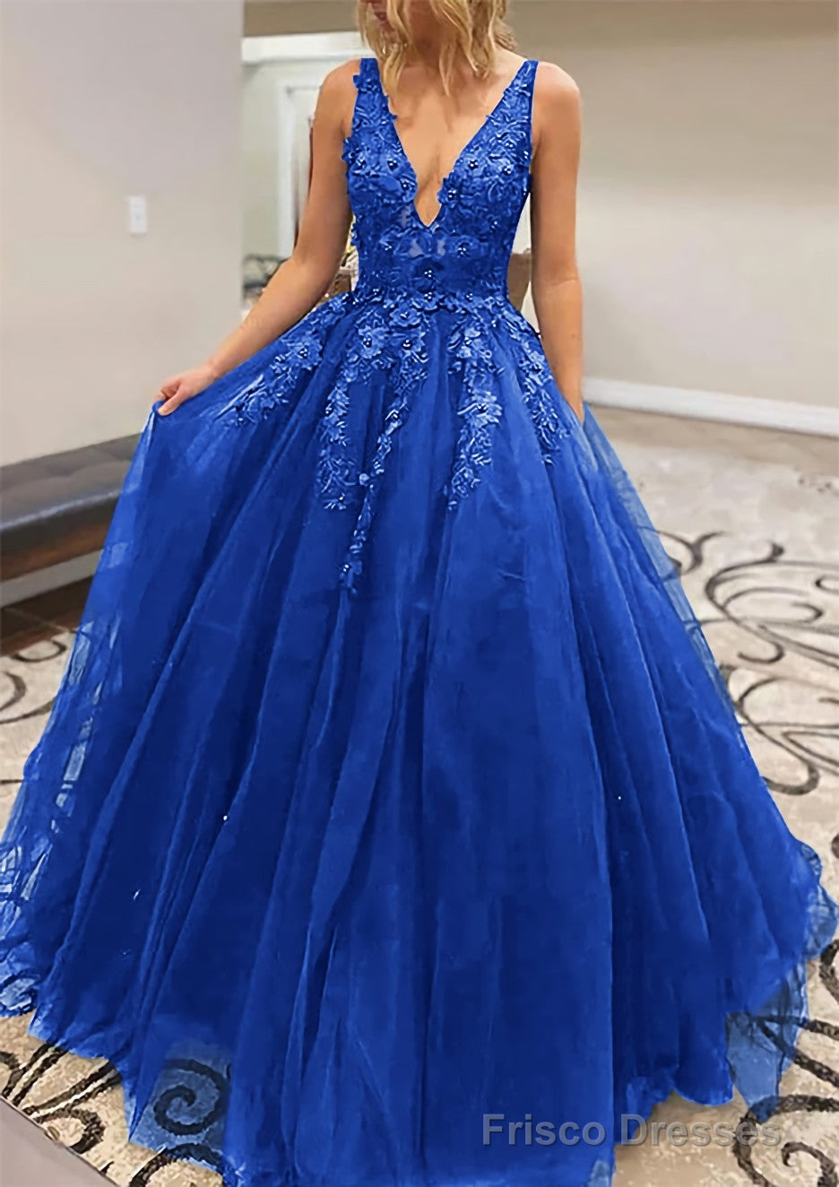 A-line V Neck Long/Floor-Length Lace Tulle Prom Dresses With Appliqued Secondary image
