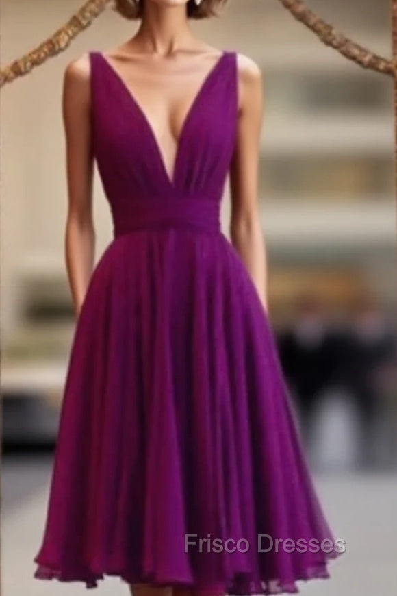 A Line V Neck Purple Sleeveless Chiffon Bridesmaid Dress Knee Length Homecoming Dress Main image