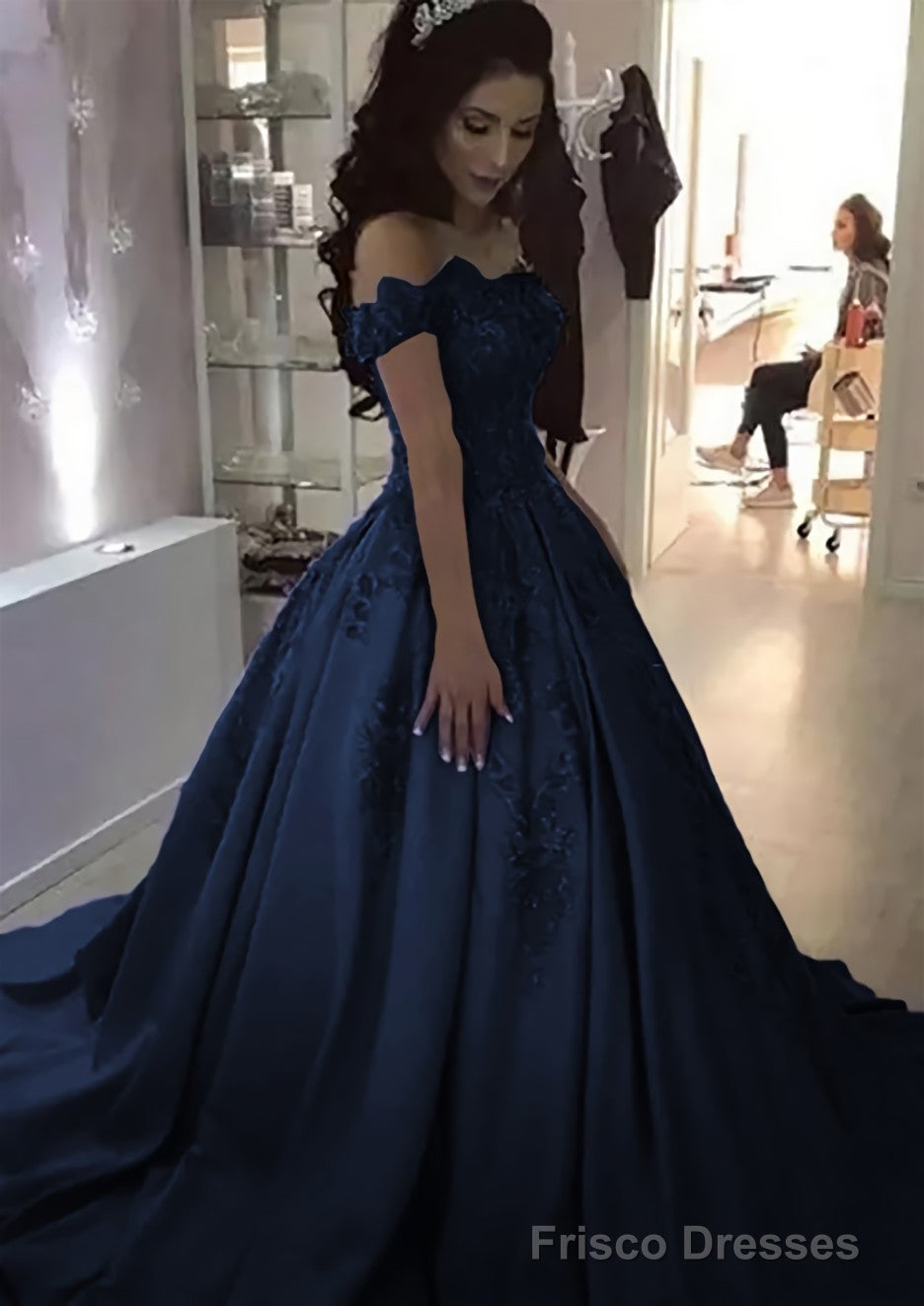 Ball Gown Off-the-Shoulder Sleeveless Sweep Train Satin Prom Dresses With Appliqued Beading
