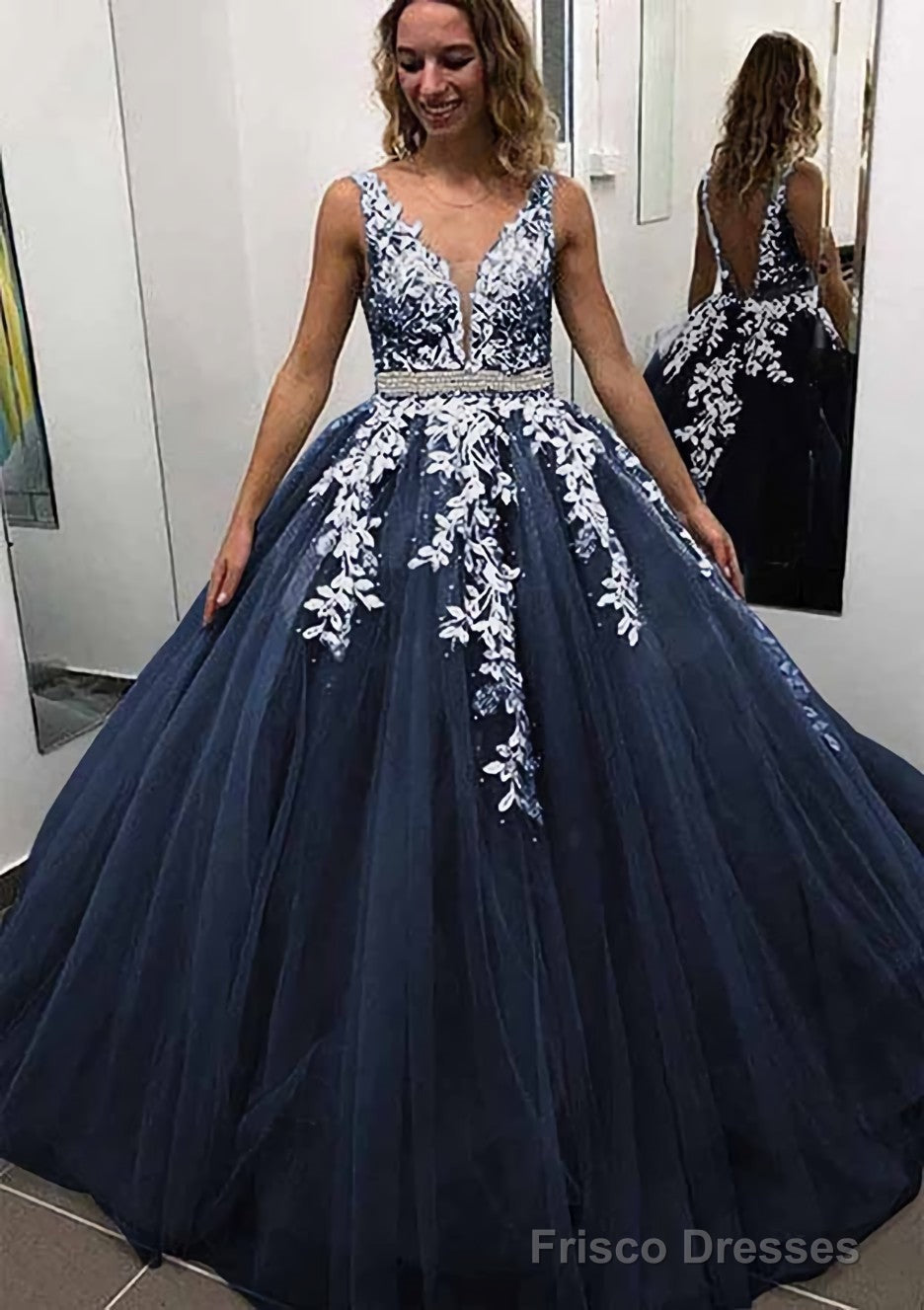 Ball Gown Sleeveless Long/Floor-Length Tulle Prom Dresses With Lace Appliqued Beading