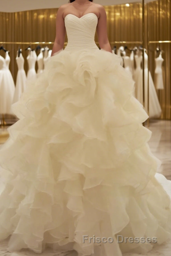 Ball Gown Sweetheart Court Train Organza Wedding Dress Main image