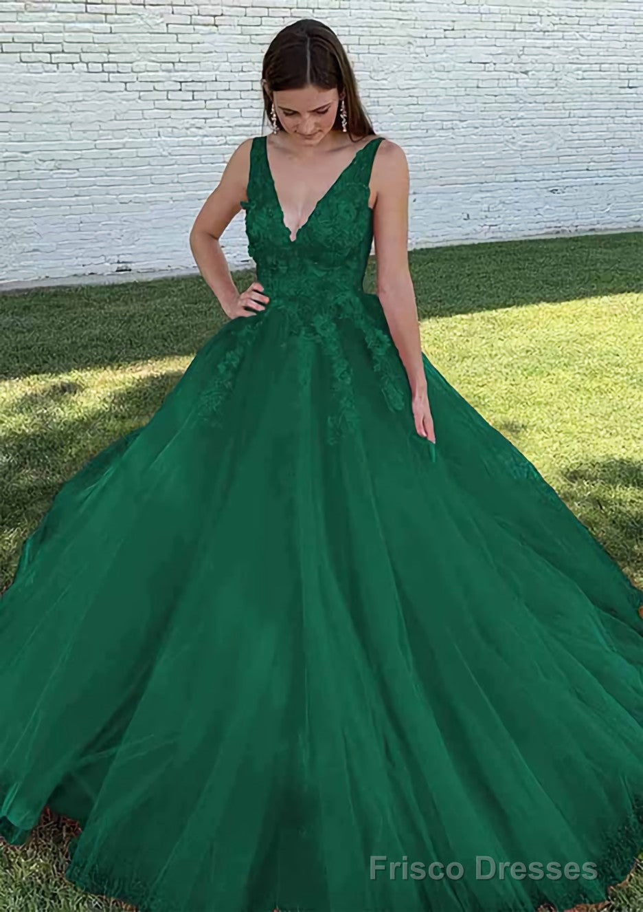 Ball Gown V Neck Court Train Lace Tulle Prom Dresses With Appliqued Beading