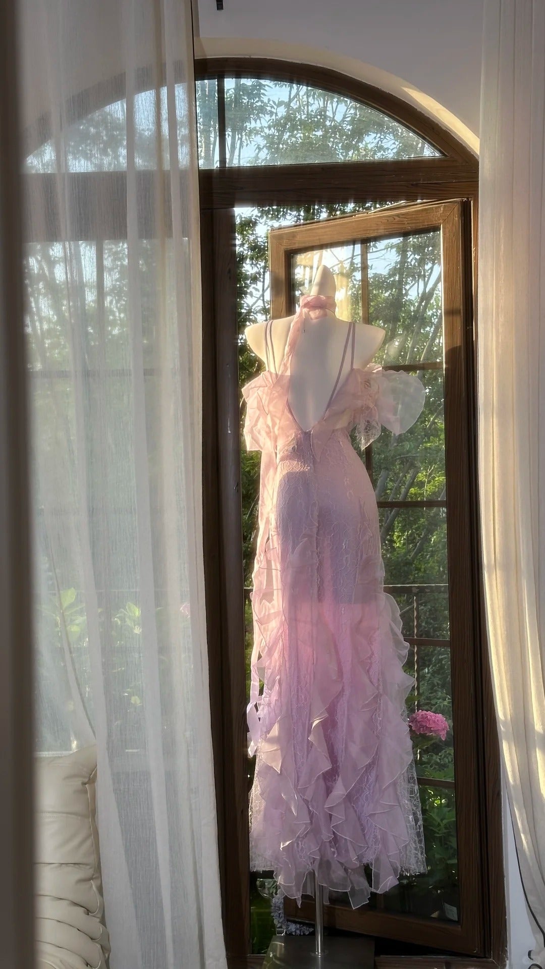 Beautiful Lavender Deep V-Neck Suspender Lace Ruffled Mermaid Prom Dress