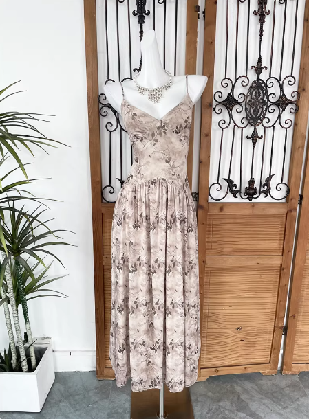 Beautiful Milk Tea Color Spaghetti Strap V-Neck Printed Satin Long Prom Dress Evening Dress Main image