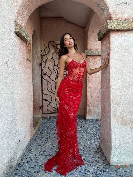 Beautiful Spaghetti Straps Birthday Party Dresses Red Lace Prom Dresses