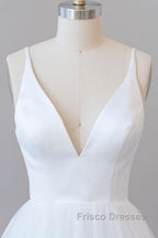 Beautiful V-neck Tulle A-line Wedding Dress