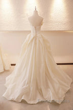 Beige Wedding Dress Strapless Sleeveless A-Line Full Bridal Dress Sophisticated Wedding Gown With Train