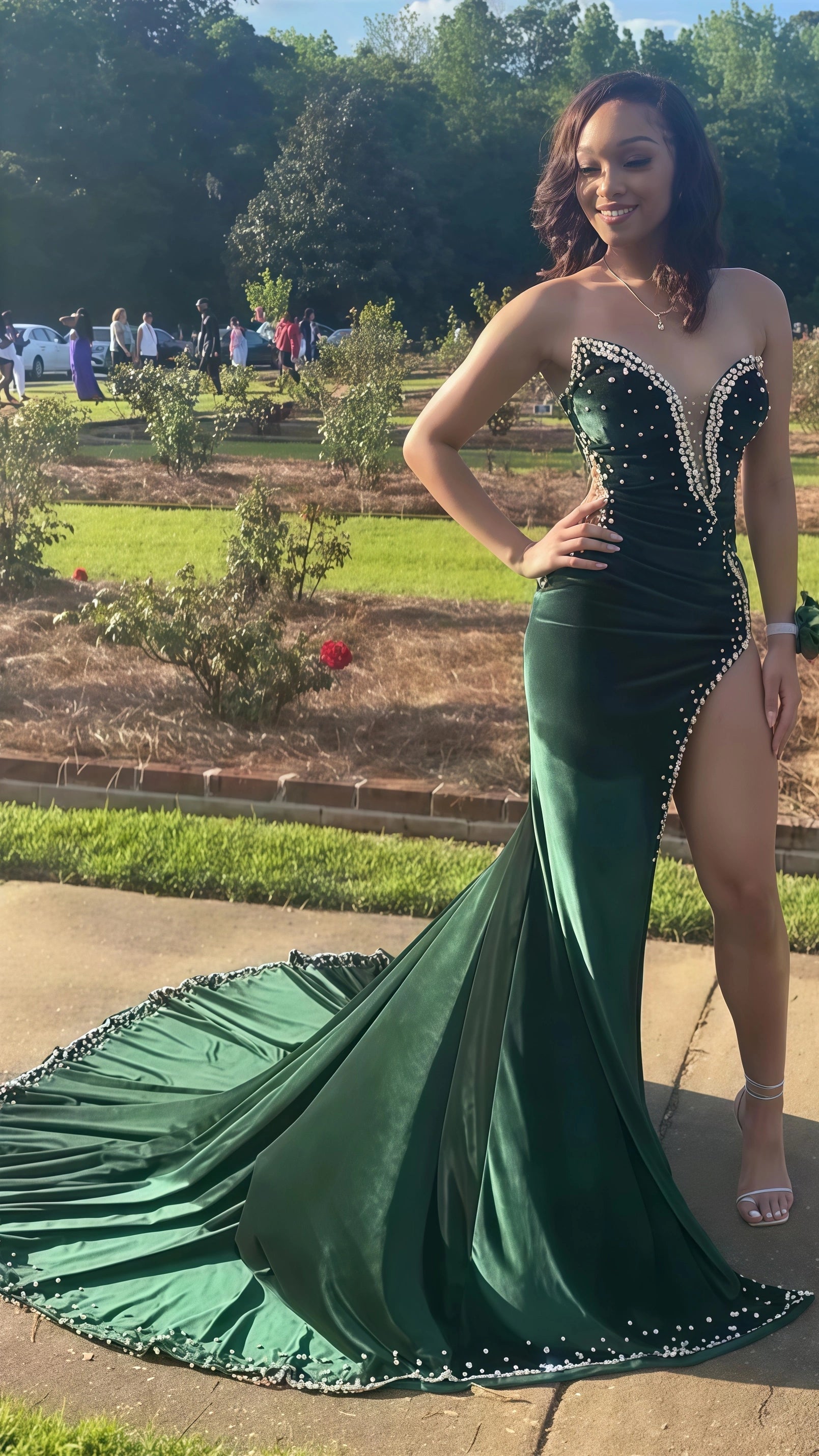 Black Girl Prom Dresses Long Mermaid Green Prom Gown With Train Secondary image